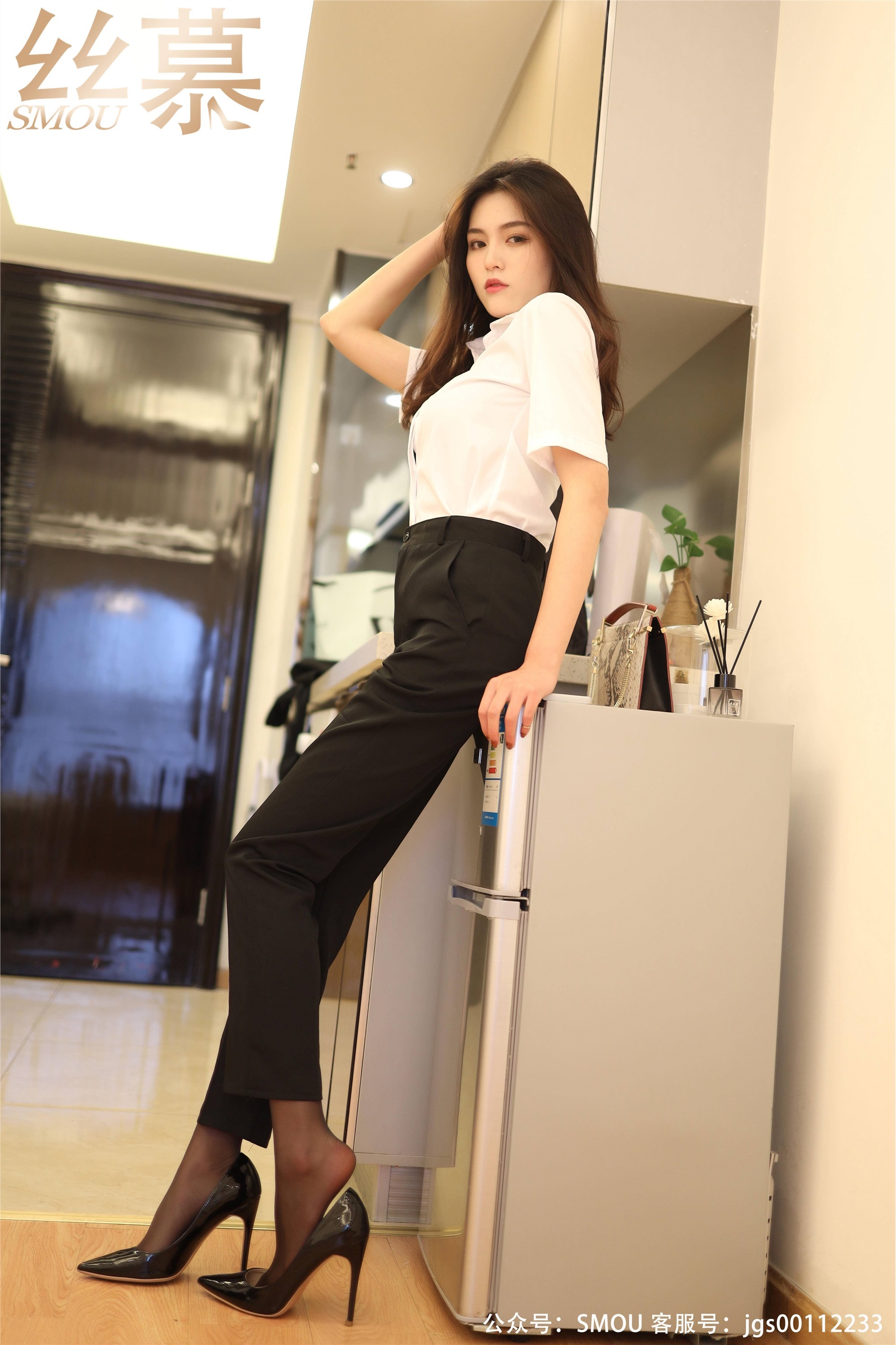 丝慕写真 SM451 天天一元 模特：泡芙《裤里丝小tip》